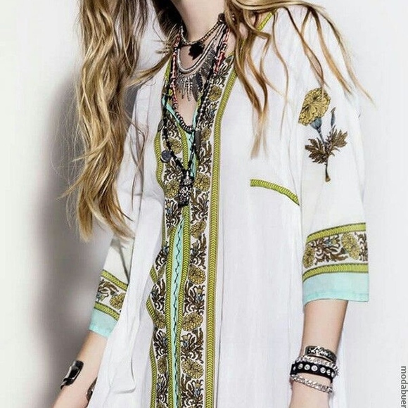 🌸 INSPIRE 🌸 TRENDY LOVE TRAVEL COOL DEMURE FRINGE GLOW BOHO ROBE LACE FEATHER - Picture 4 of 16